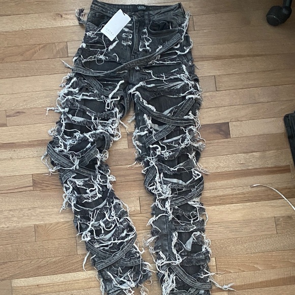 AKIRA Denim - AKIRA SUPER DISTRESSED RELAXED FIT JEANS